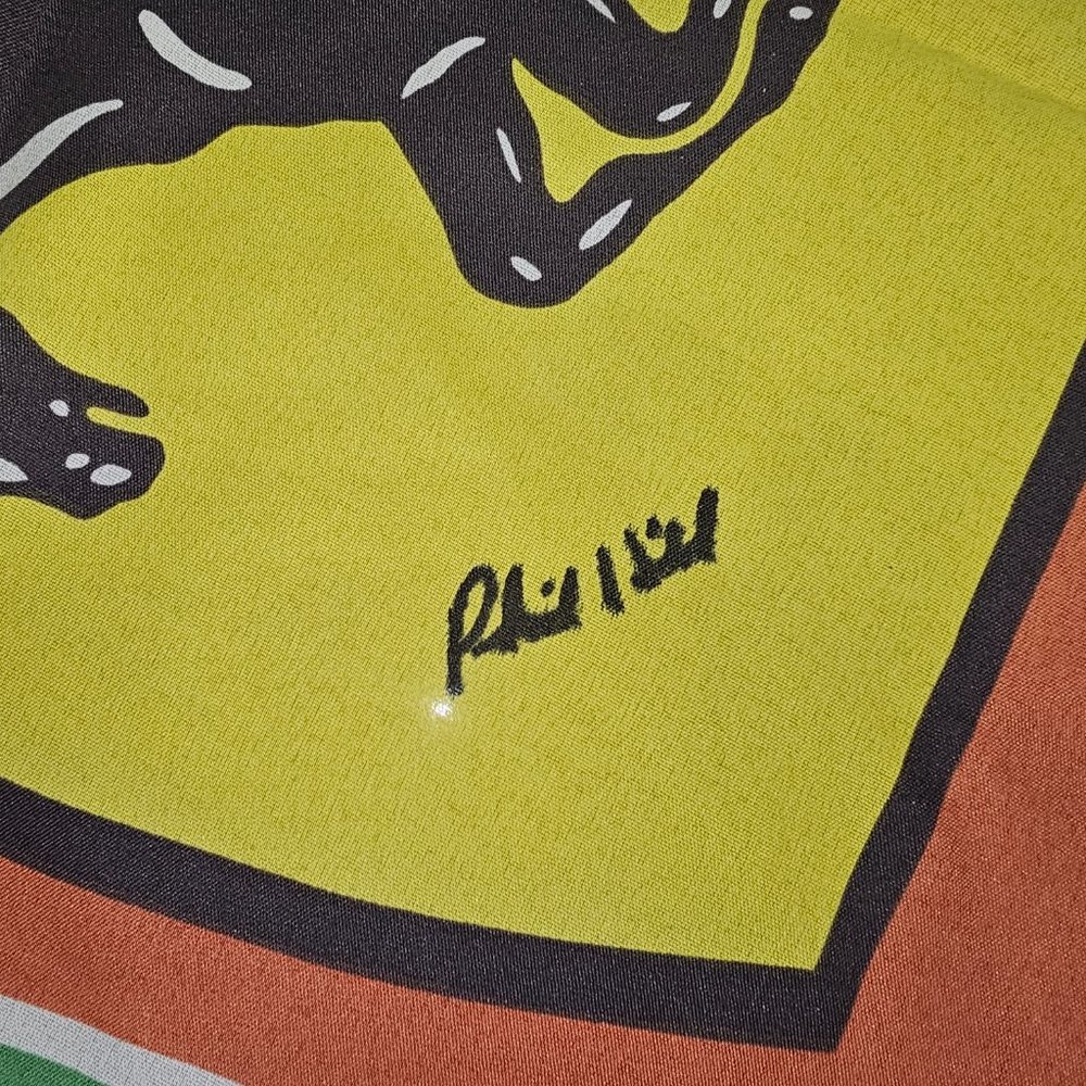 Vintage FERRARI-FLAG WAVES RED BANNER LANDSCAPE SIGNED BY PHIL HILL (Rare) - Picture 4 of 8